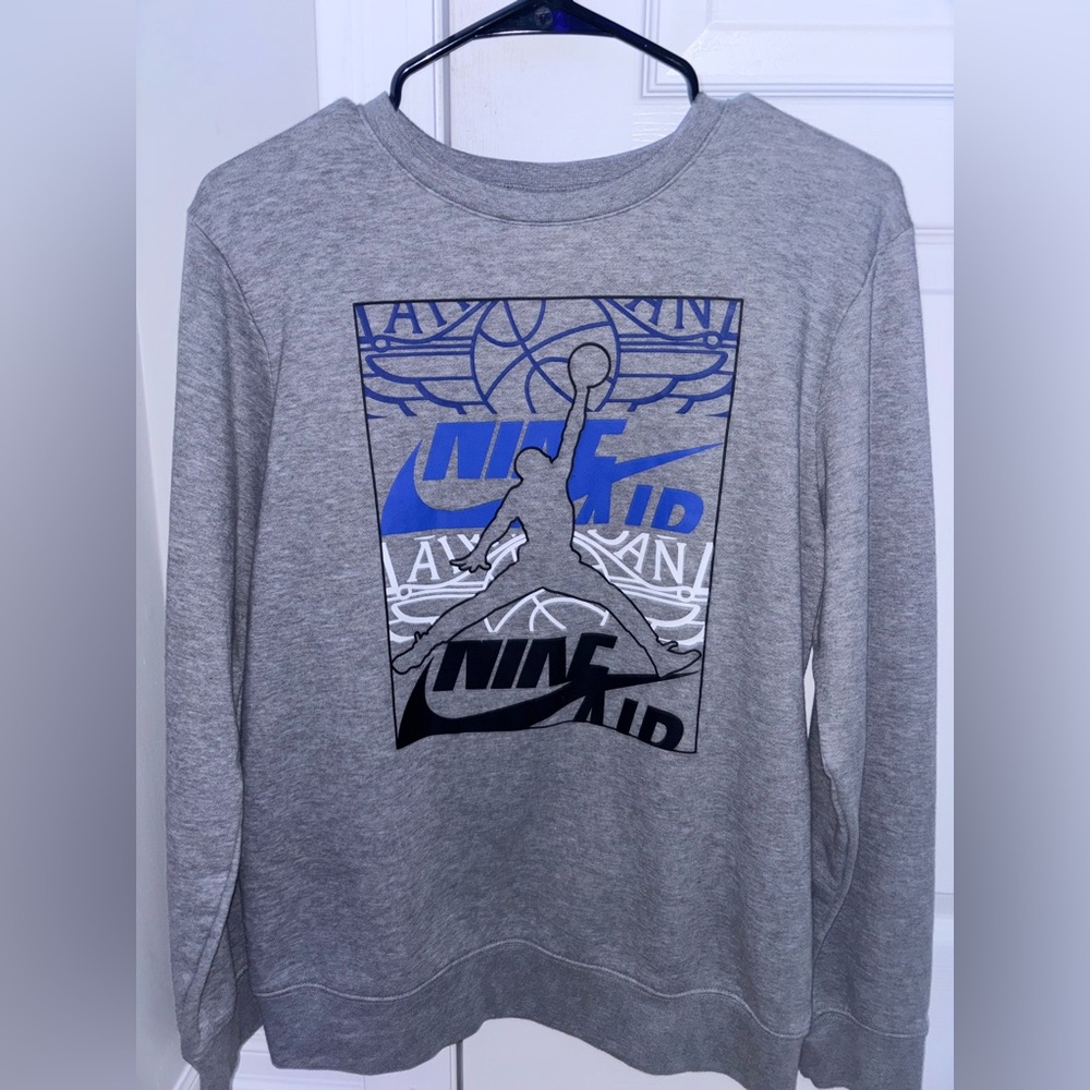 Nike Men's Gray and Blue Graphic Crewneck Sweater